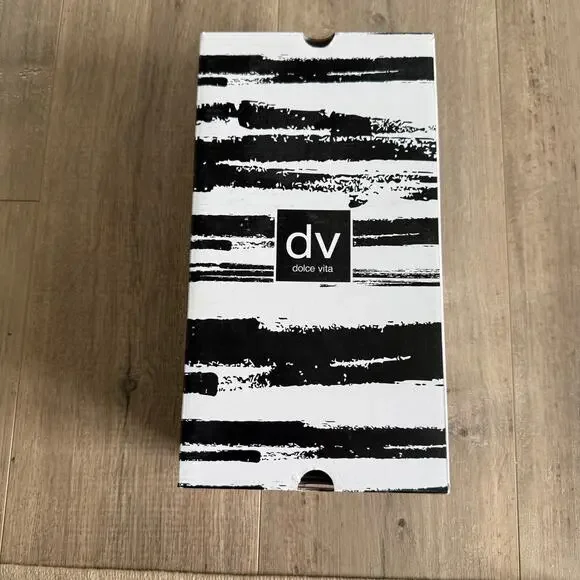 Dolce Vita Black Woven Sandals - Picture 7 of 8